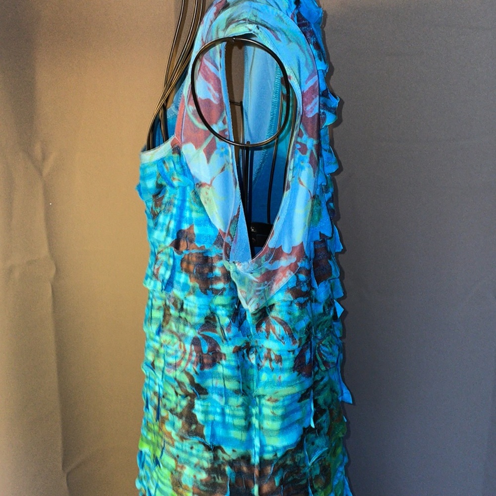 NWOT.  Cubism - woman’s sleeveless dress.  size small - Picture 3 of 6